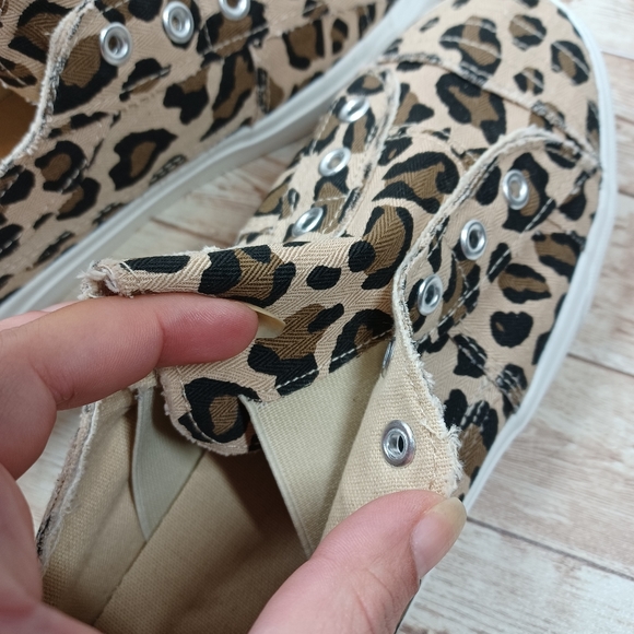 Corky's Cheetah Leopard Print Chuck Taylor Style Boutique Sneaker Shoes Size 10 - Picture 8 of 11